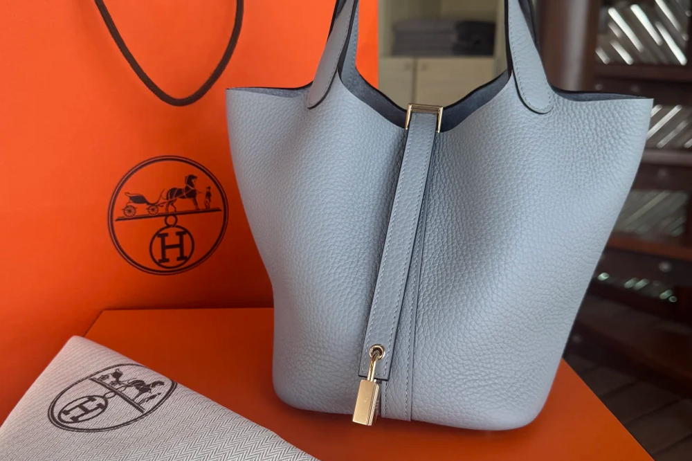 北京大牌包包回收实操指南:爱马仕 Birkin、香奈儿 19、LV Alma,附件逐项核验,丞川中古汇门店当场报价